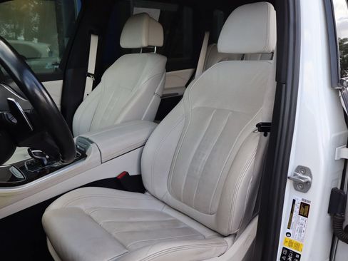 Used 2020 BMW X5 M50i w/ Premium Package AWD/4WD image 10