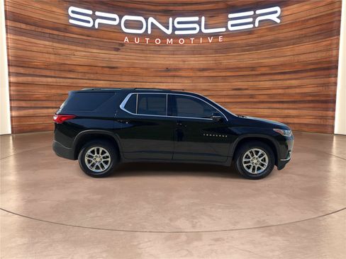 Used 2020 Chevrolet Traverse LT w/ Driver Confidence II Package AWD/4WD image 7