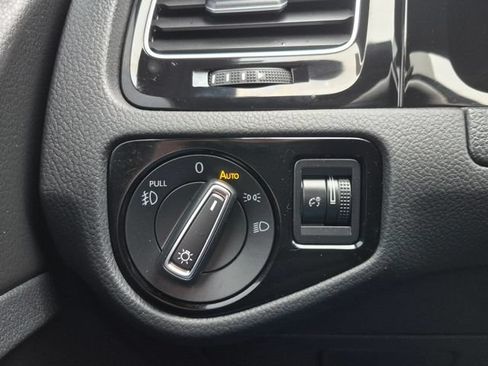 Used 2019 Volkswagen GTI S FWD image 29