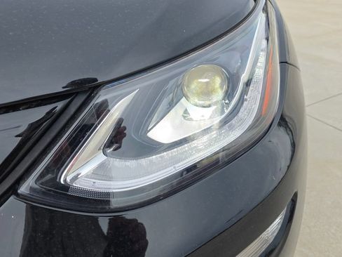 Used 2020 Chevrolet Bolt LT FWD image 9