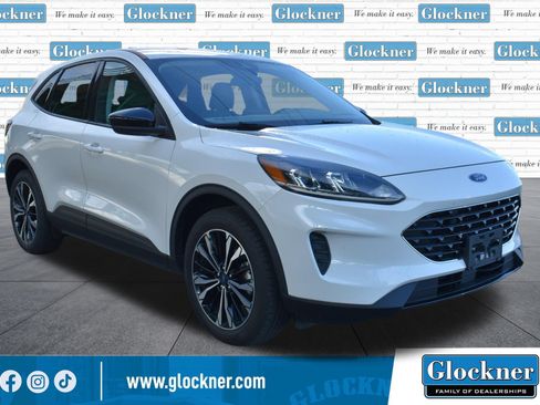 Used 2021 Ford Escape SE w/ SE Sport Appearance Package AWD/4WD image 3