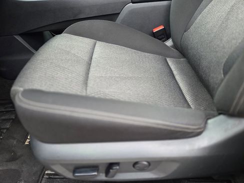 Used 2025 Nissan Rogue SV FWD image 29