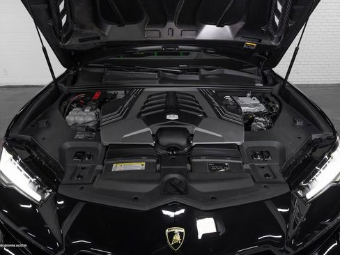 Used 2024 Lamborghini Urus S image 4