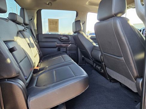 Used 2022 GMC Sierra 3500 SLT image 17