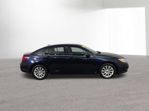 Used 2012 Chrysler 200 Touring FWD image 40