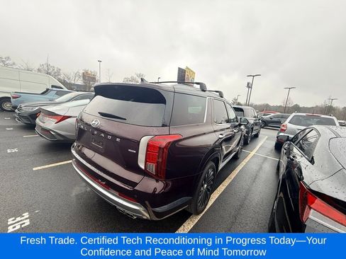 Used 2023 Hyundai Palisade Calligraphy image 4