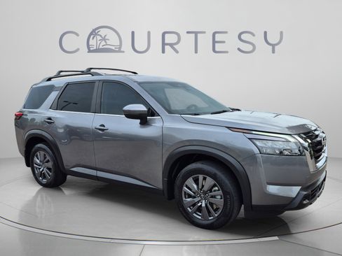 Certified 2024 Nissan Pathfinder SV w/ Cargo Package FWD image 9
