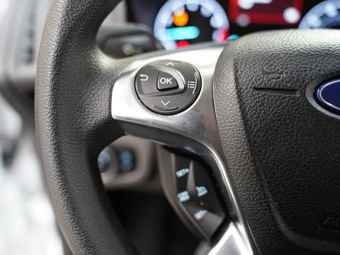 Used 2019 Ford Transit Connect XLT image 14