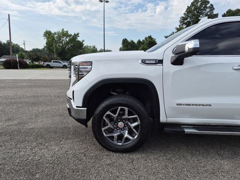 Used 2024 GMC Sierra 1500 SLT w/ SLT Premium Plus Package AWD/4WD image 35