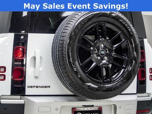 Used 2025 Land Rover Defender 110 S AWD/4WD image 15