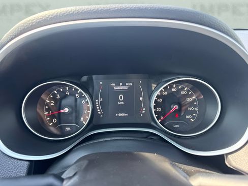 Used 2018 Jeep Compass Latitude w/ Cold Weather Group AWD/4WD image 17