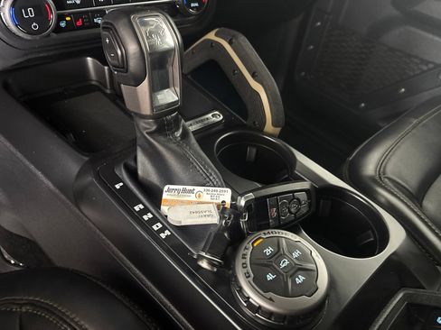 Used 2025 Ford Bronco Badlands AWD/4WD image 22