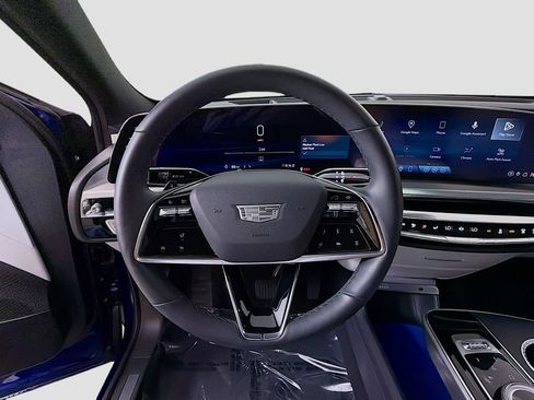 Used 2024 Cadillac Lyriq Luxury RWD image 34