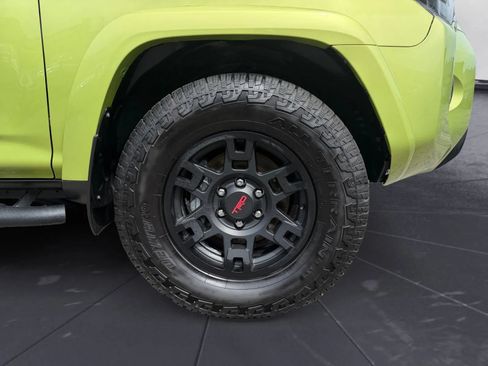 Used 2023 Toyota 4Runner TRD Off-Road Premium AWD/4WD image 30