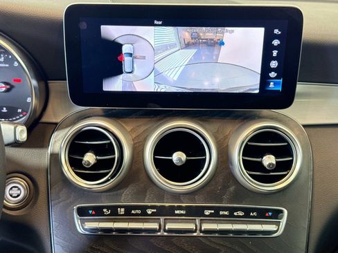 Used 2022 Mercedes-Benz GLC 300 4MATIC image 18