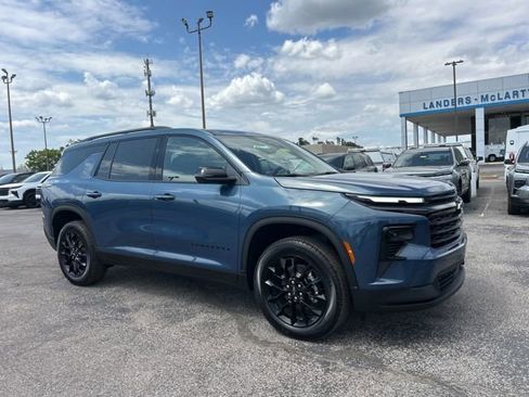 New 2026 Chevrolet Traverse LT w/ Midnight/Sport Edition FWD image 1
