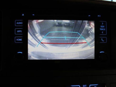 Used 2017 Toyota Sienna XLE w/ XLE Navigation Package FWD image 19