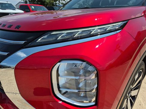 New 2025 Mitsubishi Outlander SEL image 29