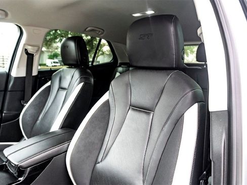 Used 2024 Buick Envision Sport Touring image 13