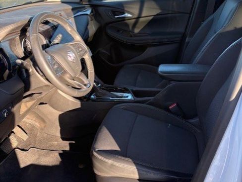 Used 2022 Buick Encore GX Select image 10