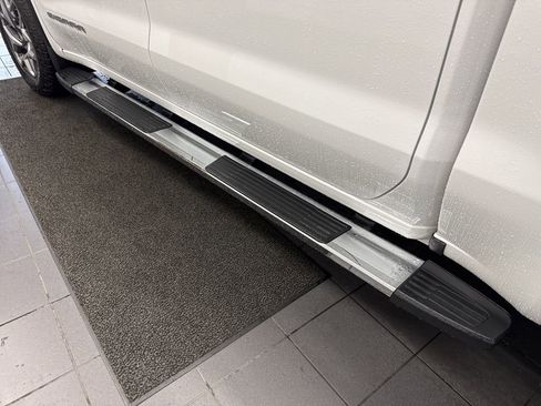 Used 2022 GMC Sierra 1500 SLT w/ X31 Off-Road Package image 12