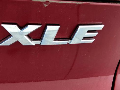 Used 2023 Toyota Venza XLE AWD/4WD image 14