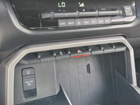 Used 2025 Toyota Tundra SR5 RWD image 18