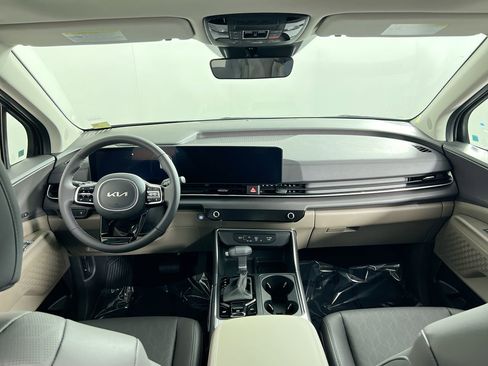 Certified 2026 Kia Carnival SX FWD image 29
