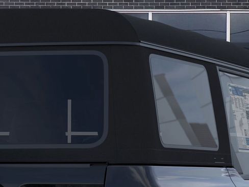 New 2025 Ford Bronco 4-Door image 25