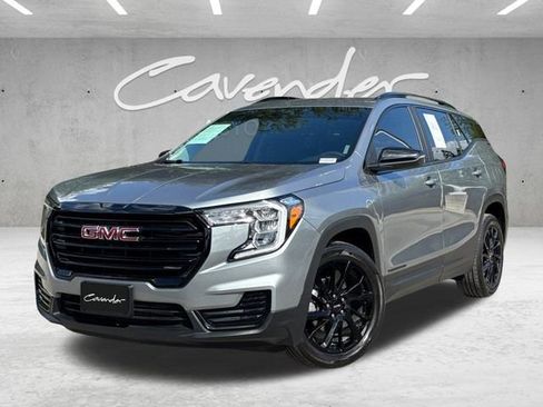 Used 2024 GMC Terrain SLE w/ Driver Convenience Package FWD image 1