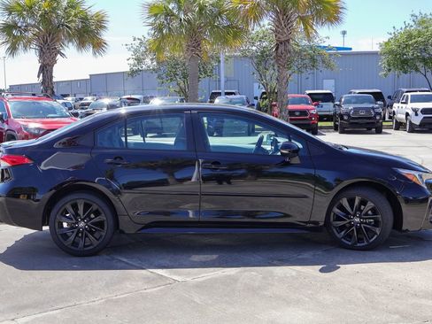 Used 2023 Toyota Corolla SE w/ Carpet Mat Package (TMS) FWD image 23