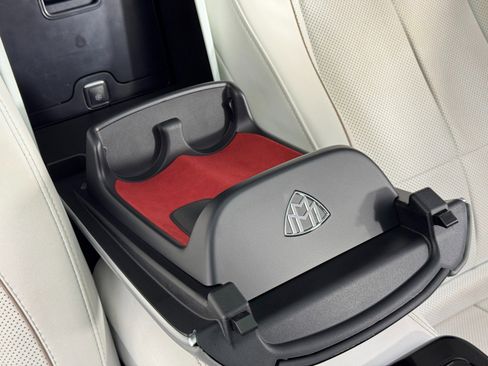 Used 2023 Mercedes-Benz Maybach GLS 600 4MATIC image 45