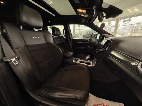 Used 2020 Jeep Grand Cherokee SRT image 35