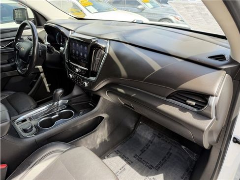 Used 2020 Chevrolet Traverse Premier FWD image 37