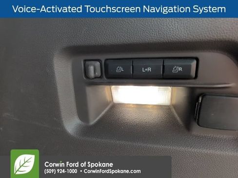 Used 2022 Ford Explorer Platinum w/ Equipment Group 601A AWD/4WD image 12