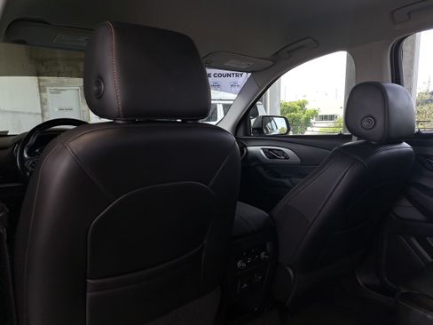 Used 2020 Chevrolet Traverse RS FWD image 10