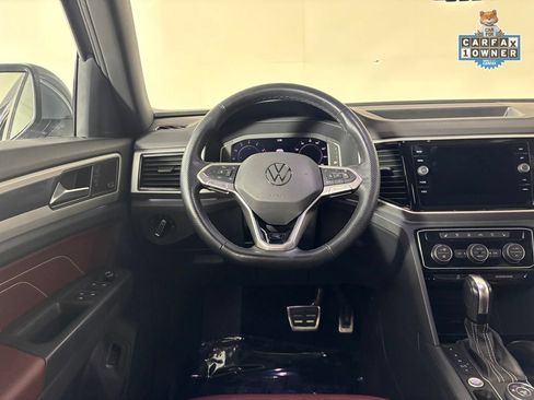 Used 2022 Volkswagen Atlas Cross Sport SEL Premium R-Line AWD/4WD image 16