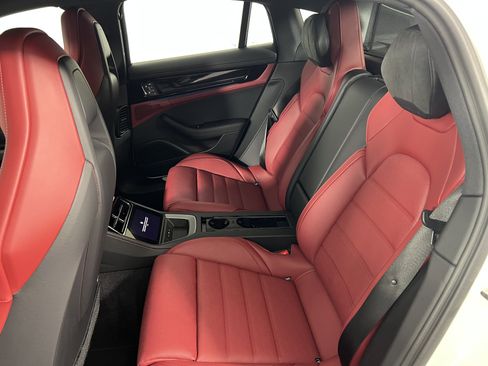 Used 2025 Porsche Panamera 4 image 23