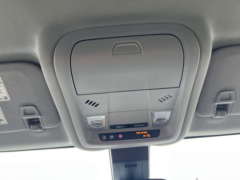 Used 2023 Chevrolet Equinox LT w/ LPO, Floor Liner Package image 33