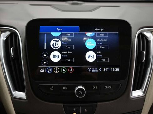 Used 2024 Chevrolet Malibu LT image 21