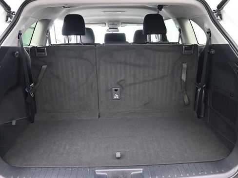 Used 2021 Toyota Highlander LE image 15