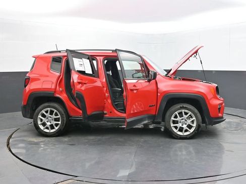 Used 2023 Jeep Renegade Latitude w/ Premium Group AWD/4WD image 67