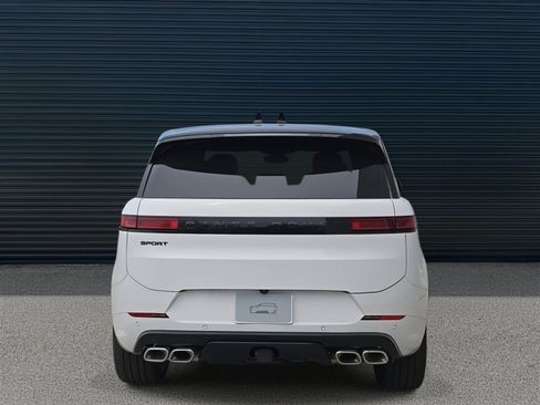 New 2025 Land Rover Range Rover Sport Dynamic SE image 4