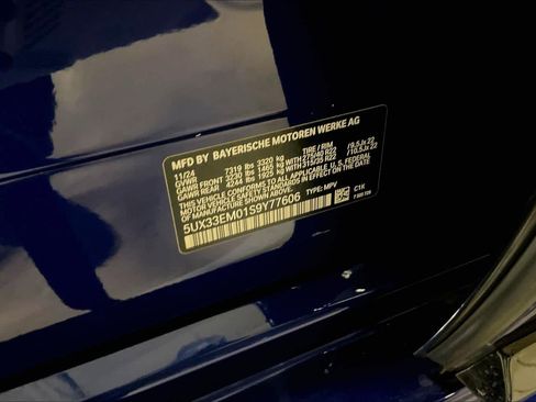 Used 2025 BMW X7 M60i image 32