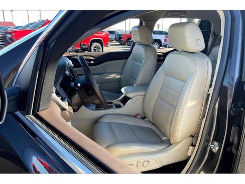 Used 2019 GMC Acadia Denali w/ Technology Package image 25
