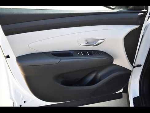 New 2025 Hyundai Tucson SE image 20