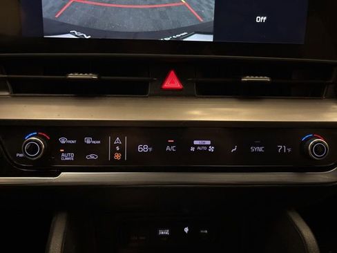 Certified 2023 Kia Sportage EX AWD/4WD image 19