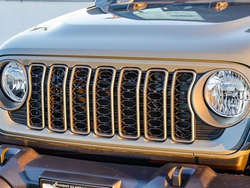 New 2025 Jeep Gladiator Sport image 6