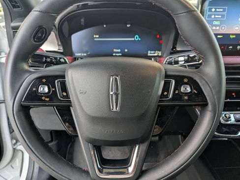 Used 2024 Lincoln Corsair Grand Touring AWD/4WD image 13