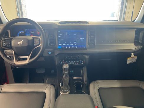 New 2024 Ford Bronco Big Bend w/ Sasquatch Package AWD/4WD image 9